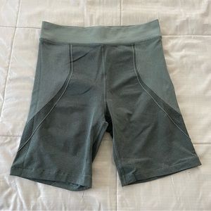 Lululemon Lab Seamless Super-High-Rise Training Short 8" Size 8